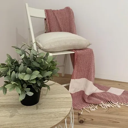 Lovely Loft アパート