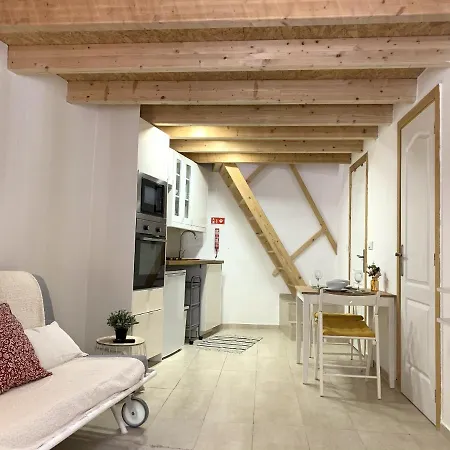 Lovely Loft アパート セトゥーバル