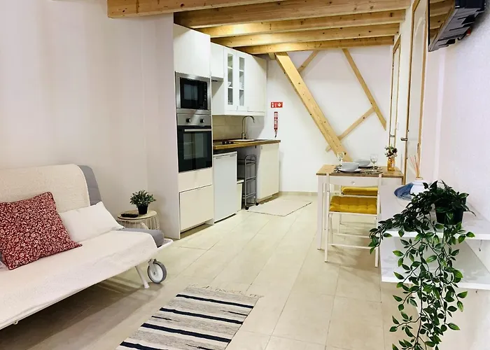 Lovely Loft * Сетубал