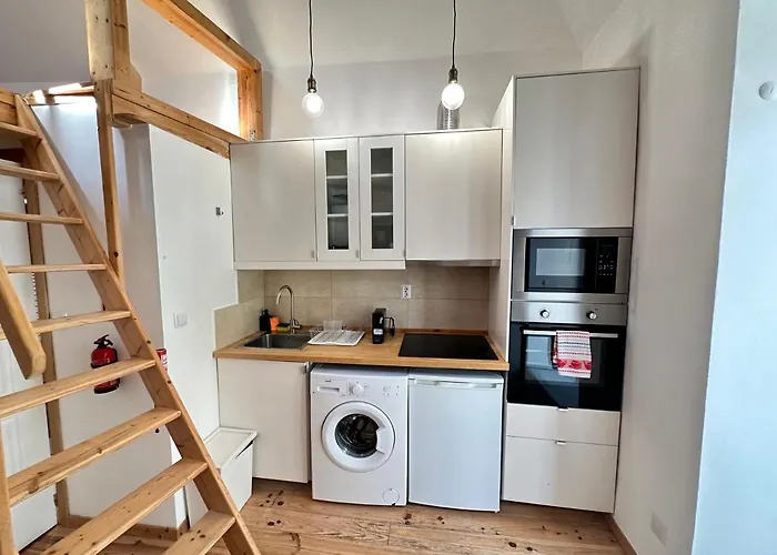 Lovely Loft Сетубал